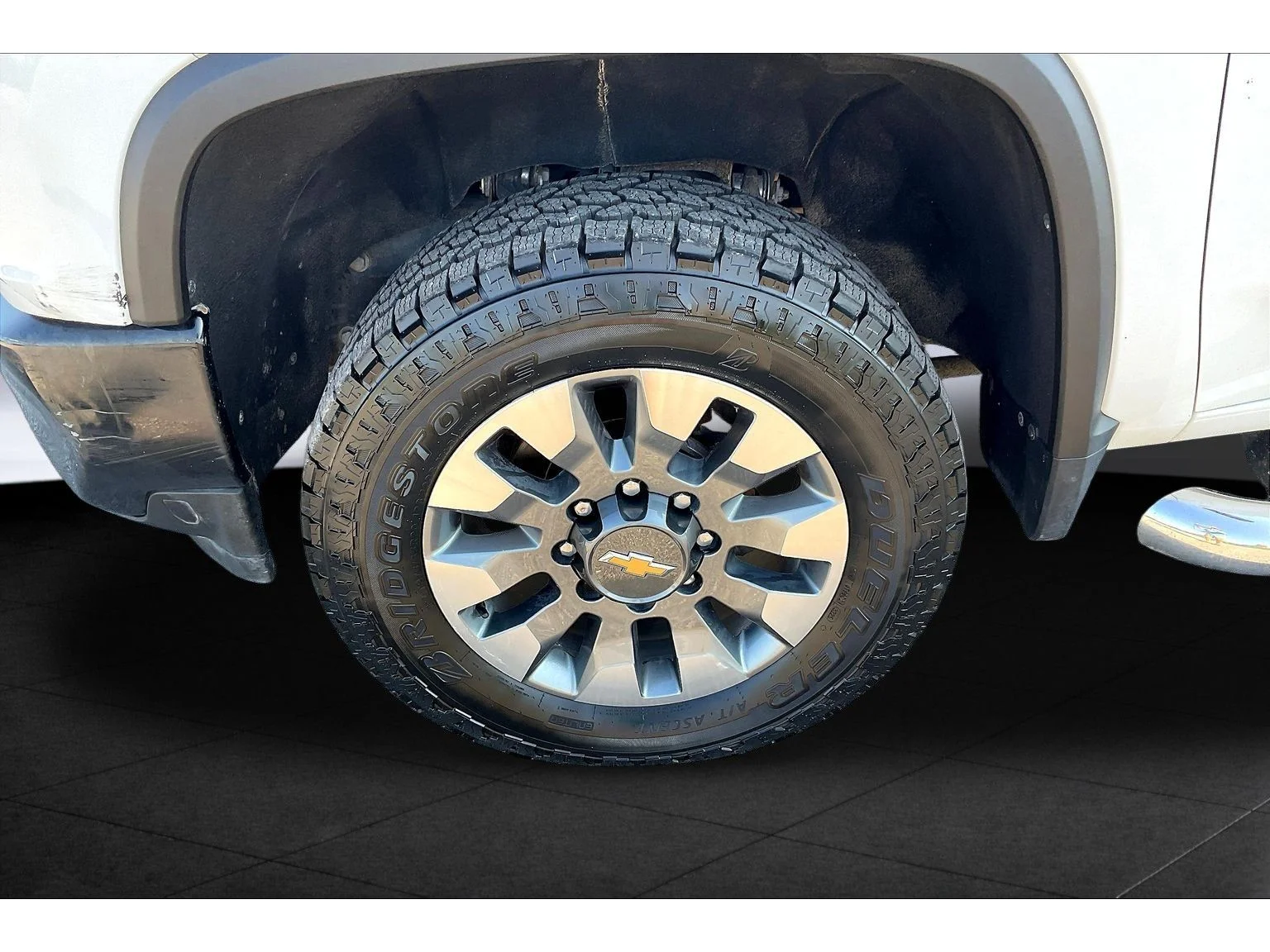 Used 2023 SUMMIT WHITE Chevrolet Custom image 7