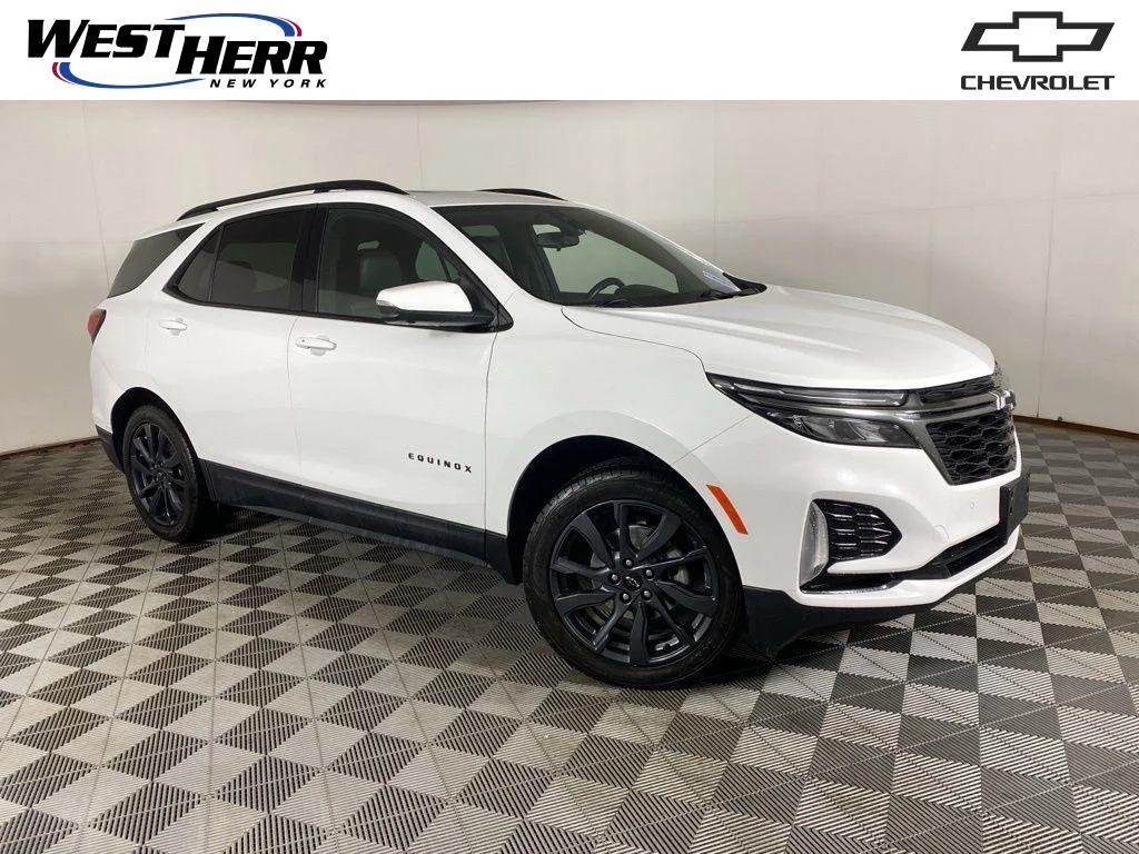 Used 2022 Summit White Chevrolet RS image 1