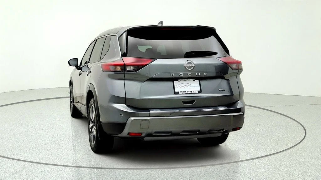 Used 2024 Gun Metallic Nissan FWD SL w/ Premium Pkg image 6