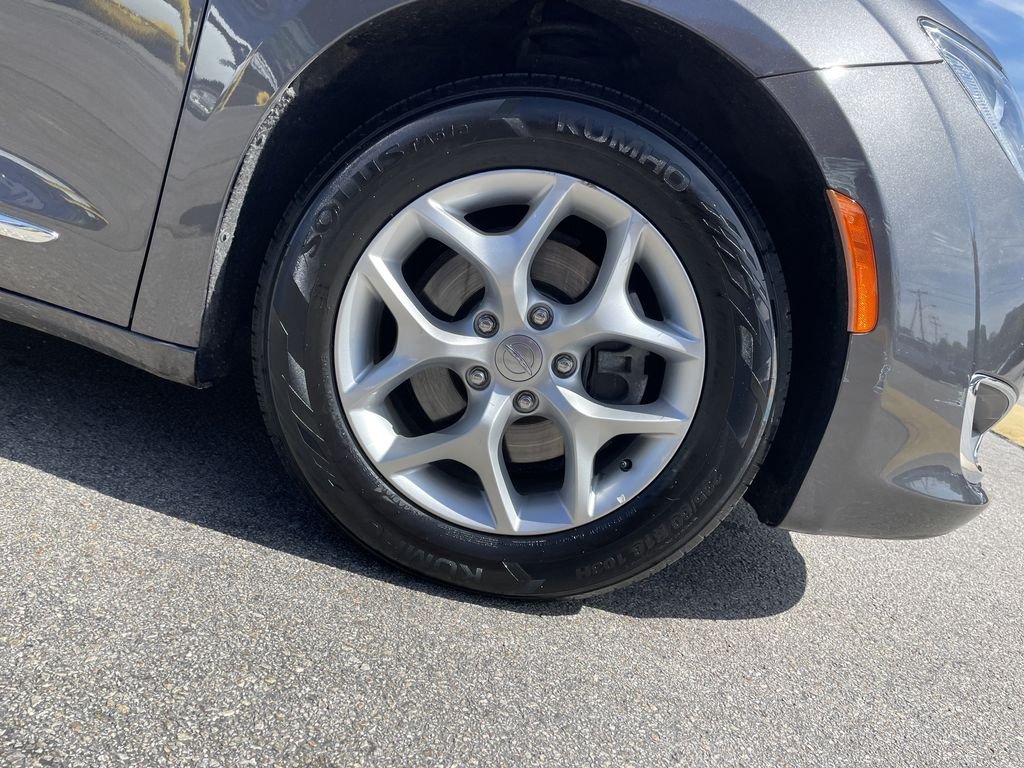 Certified Used 2019 Gray Chrysler Limited image 11