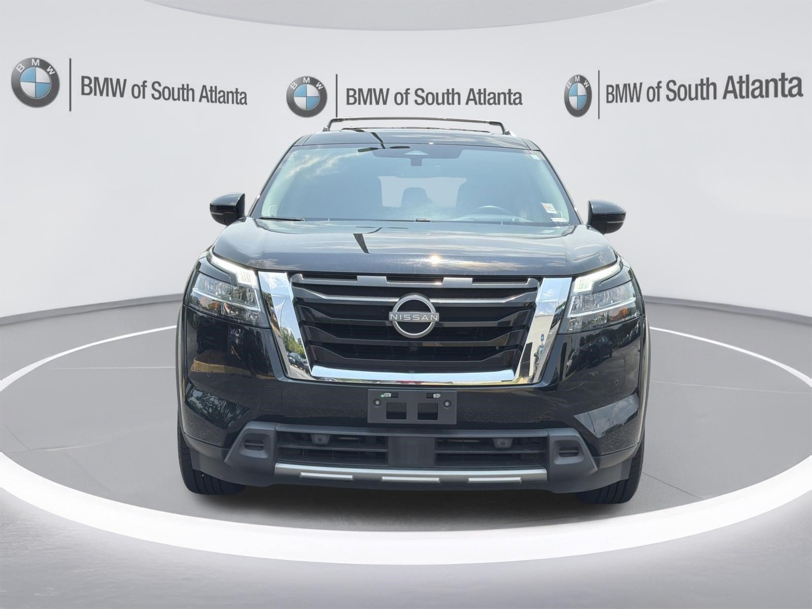Used 2023 Super Black Nissan Platinum image 31