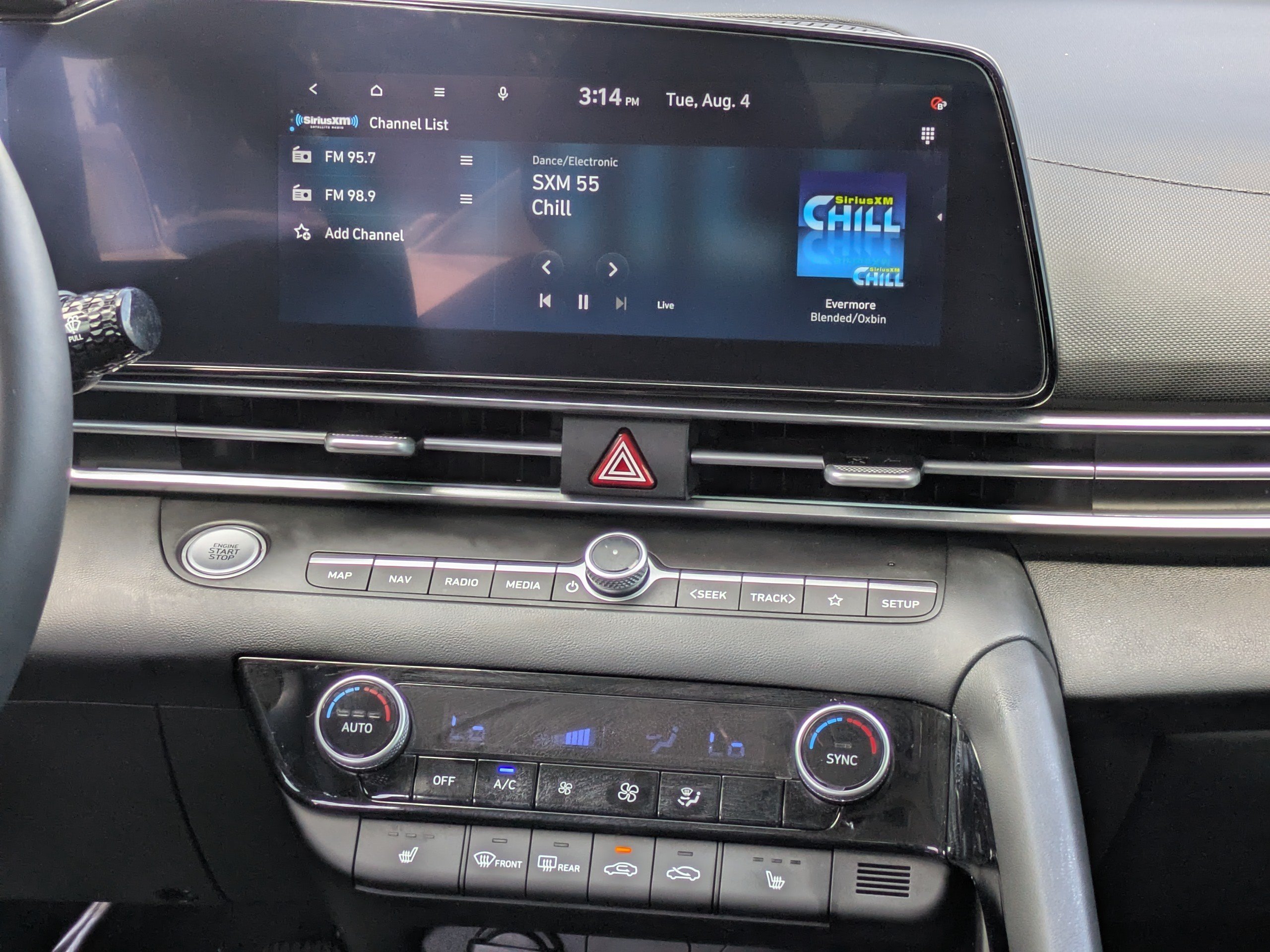 2025 Hyundai Elantra SEL - Photo 16
