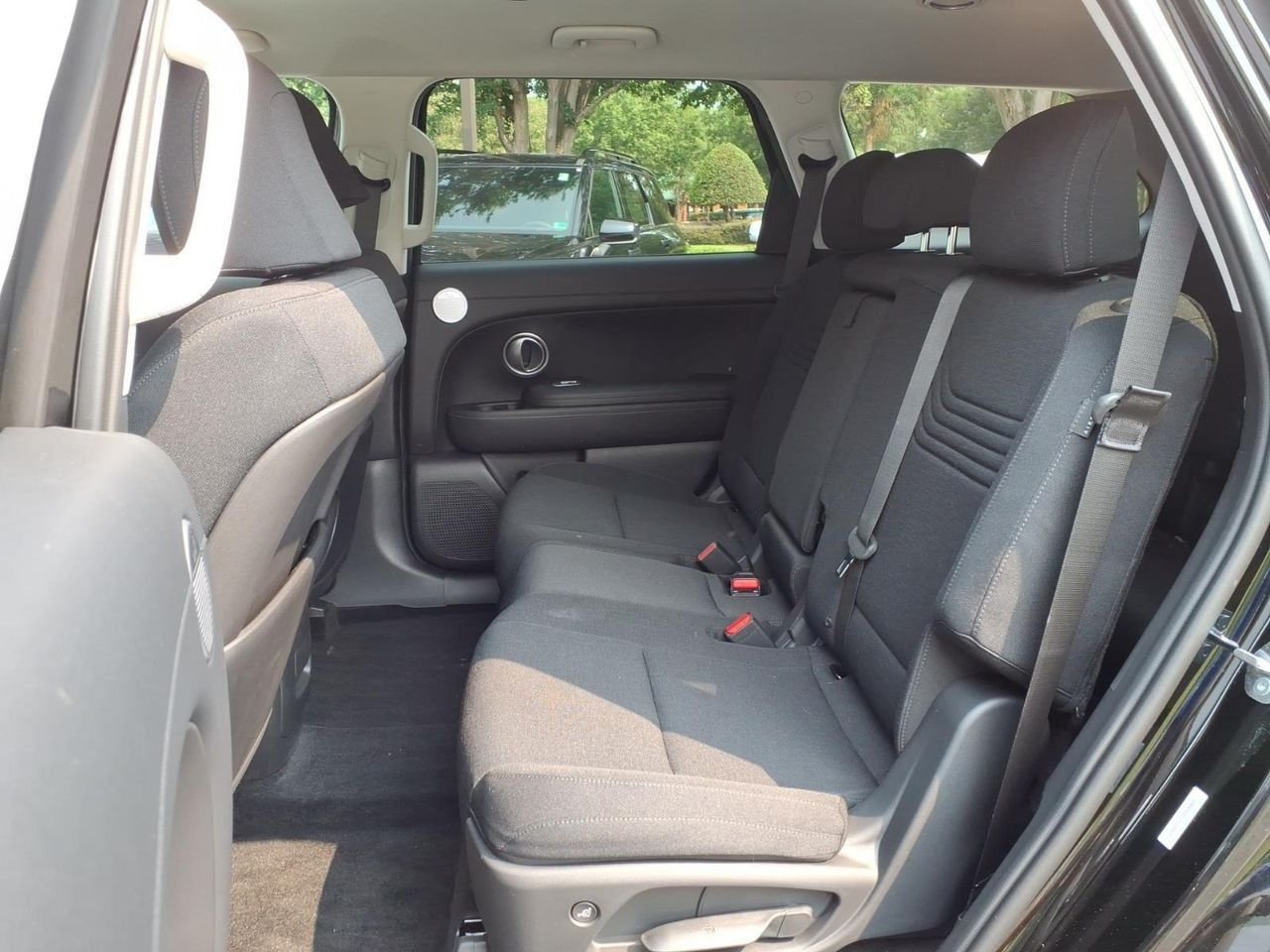 New 2026 Abyss Black Pearl Hyundai SE FWD image 21