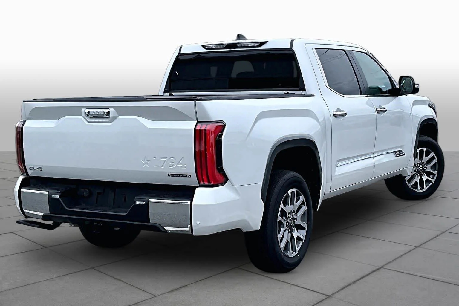 2026 Toyota Tundra 1794 Edition - Photo 13