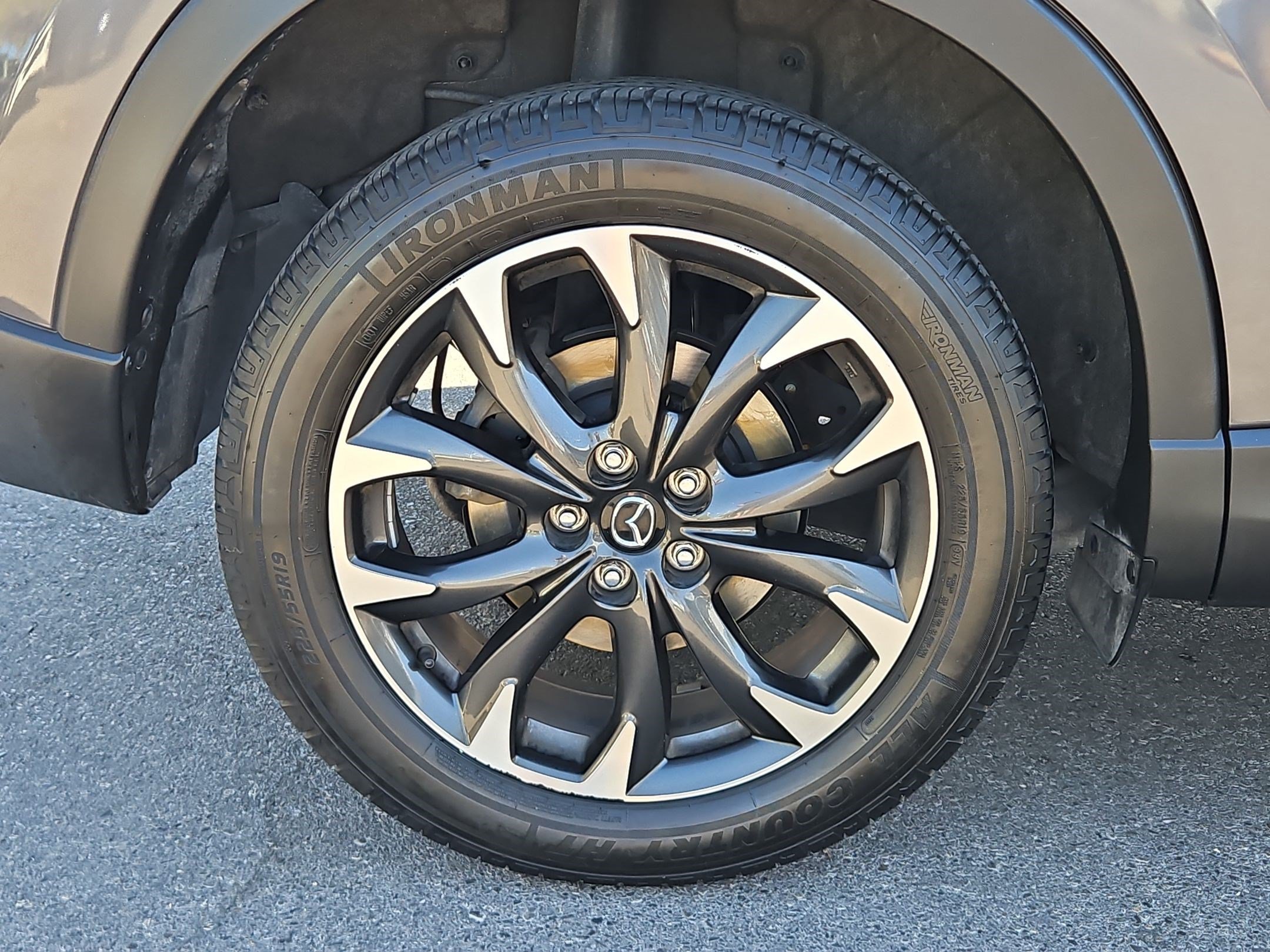 Used 2016 Meteor Gray Mica Mazda Grand Touring image 12