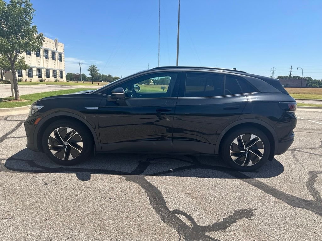 Used 2021 Black Volkswagen Pro image 8