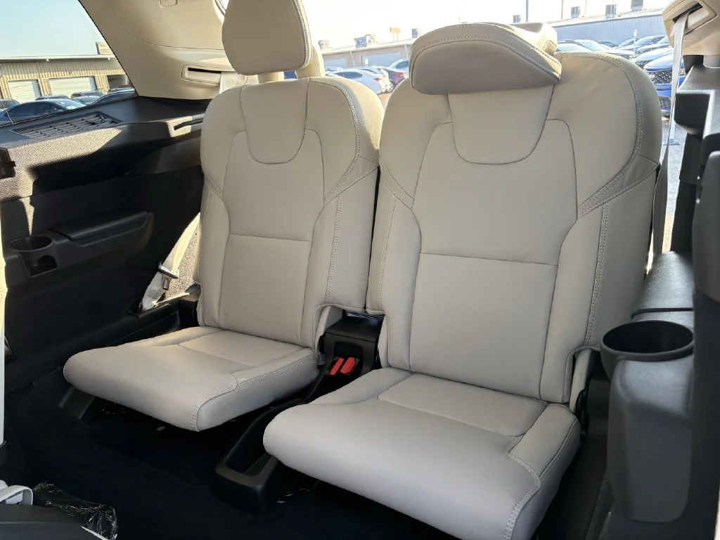 New 2026 Crystal White Volvo Ultra image 24