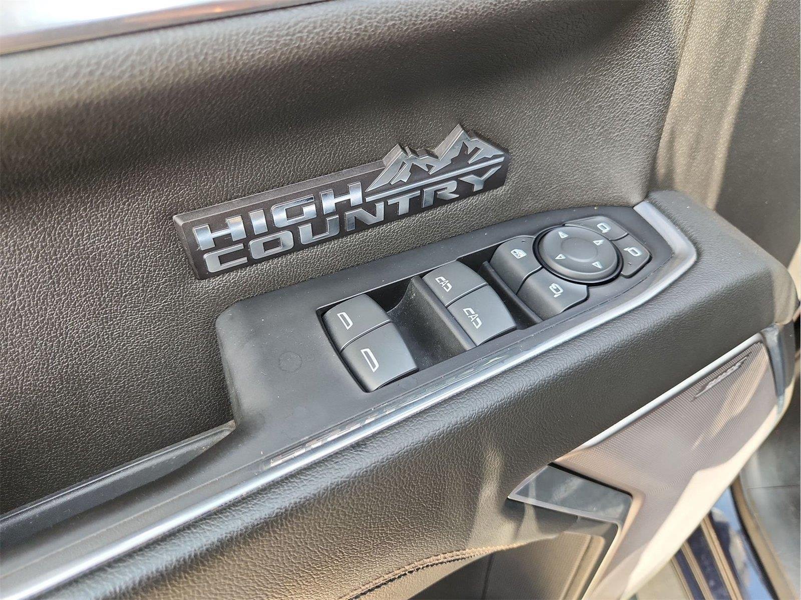 2022 Chevrolet Silverado 1500 High Country - 8