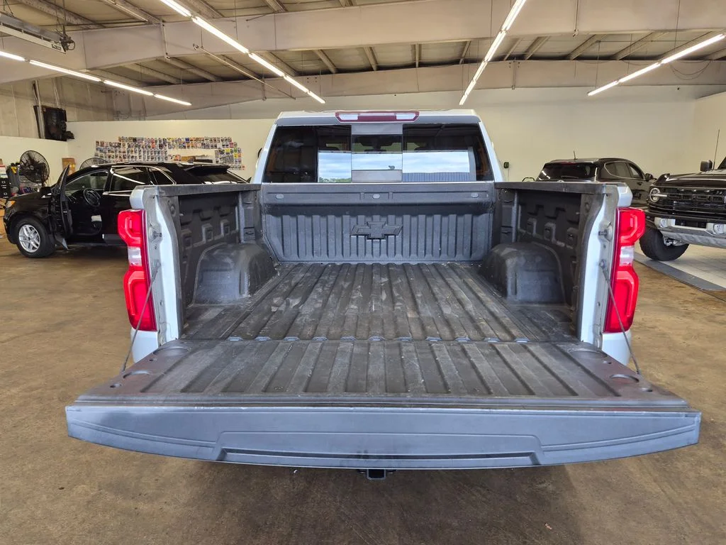Used 2019 Silver Ice Metallic Chevrolet LT Trail Boss image 7