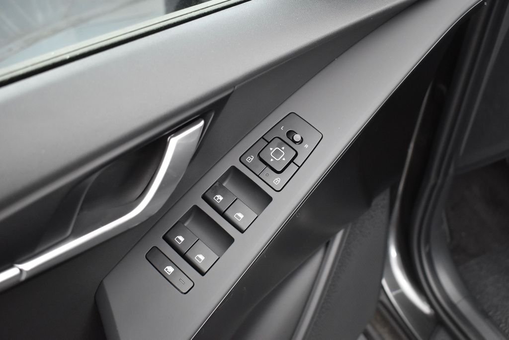 New 2026 Interstellar Gray Kia LX image 6