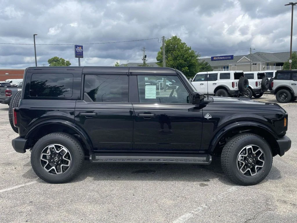 New 2026 Black Ford Outer Banks image 2