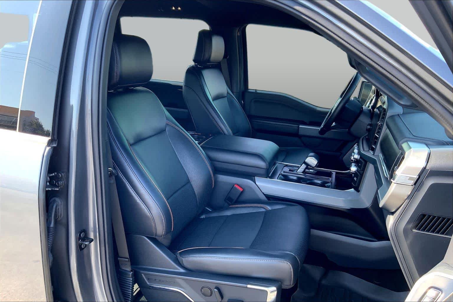 Used 2024 Carbonized Gray Metallic Ford LARIAT image 9