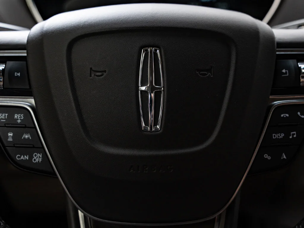 Used 2020 Pristine White Lincoln Reserve image 32