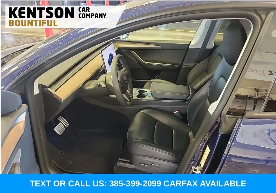 Used 2022 Blue Tesla Performance image 5