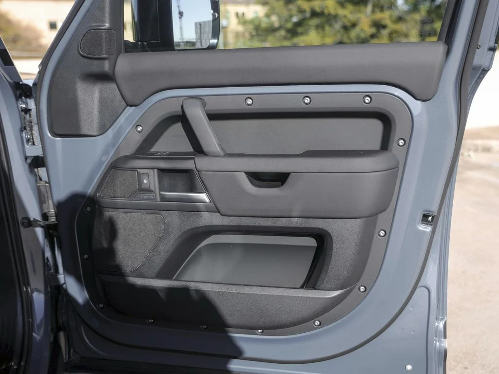 Certified Used 2026 Blue Land Rover S image 34