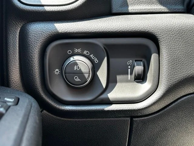 2026 RAM 3500 Chassis Tradesman - Photo 15