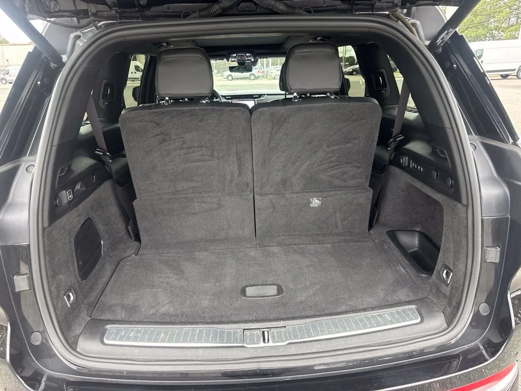Used 2021 Black Jeep Summit image 5