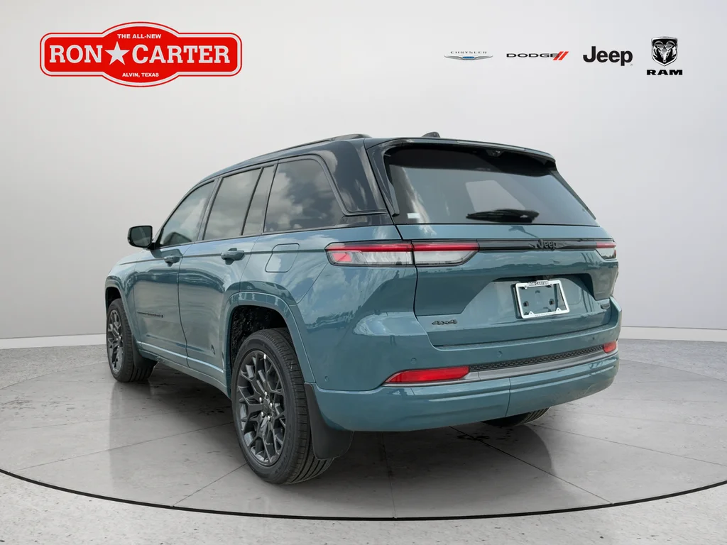 New 2026 Steel Blue Exterior Paint Jeep Summit image 4