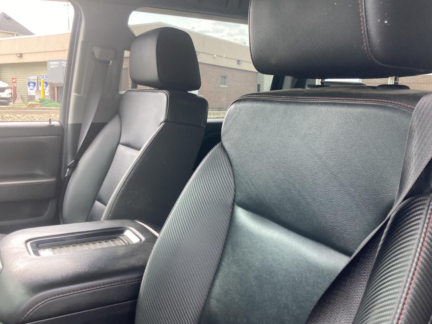 Used 2018 Dark Slate Metallic GMC SLT image 16