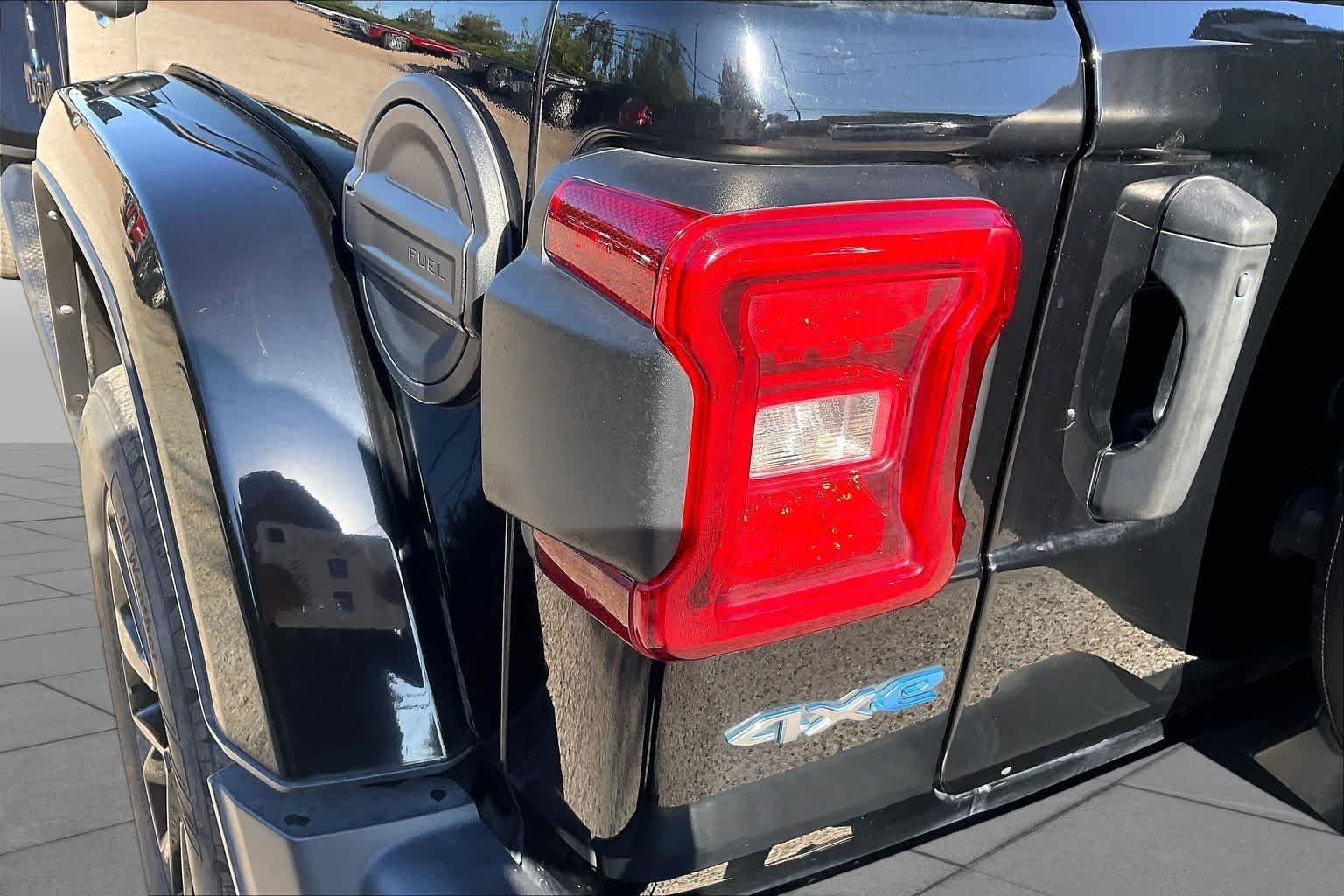 Used 2024 Black Clearcoat Jeep Sahara image 27
