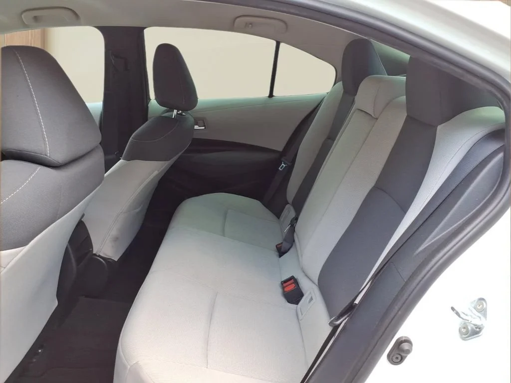 Used 2021 White Toyota LE image 20