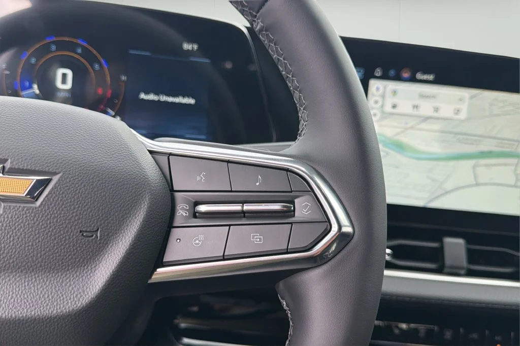 New 2027 Sterling Gray Metallic Chevrolet LT image 23