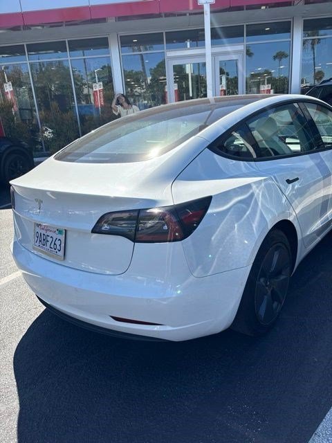 Used 2022 White Tesla Base image 2