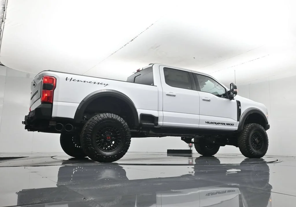 New 2026 Oxford White Ford Lariat image 51