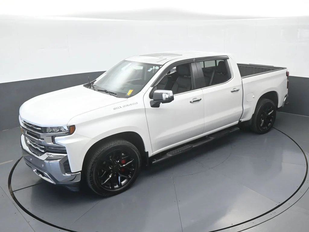Used 2022 Iridescent Pearl Tricoat Chevrolet LTZ image 50