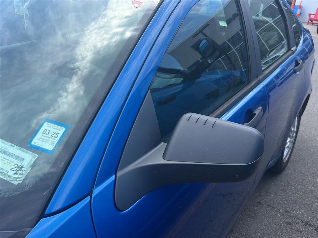 Used 2011 Blue Flame Metallic Ford SE image 6