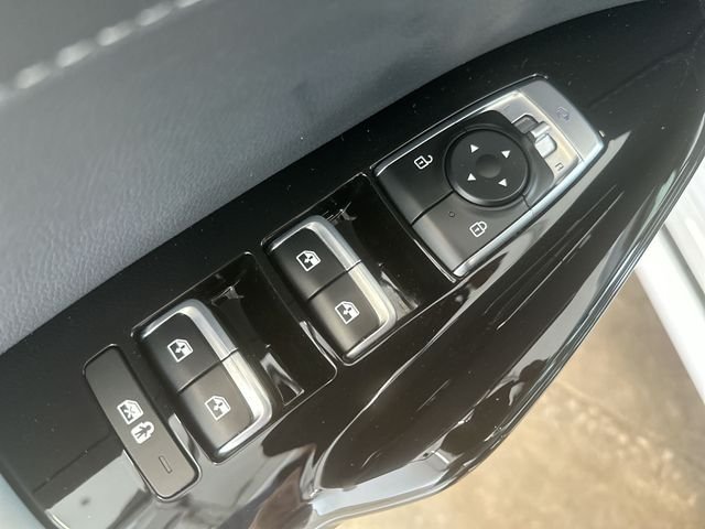 Used 2024 White Kia EX image 17