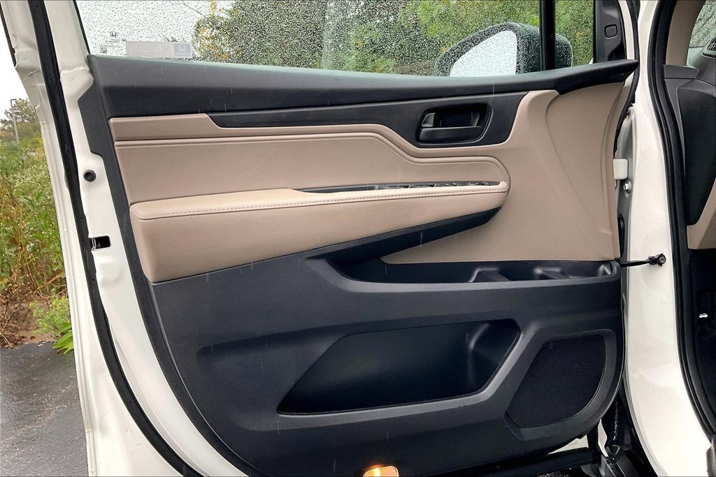 Used 2019  Honda EX image 23