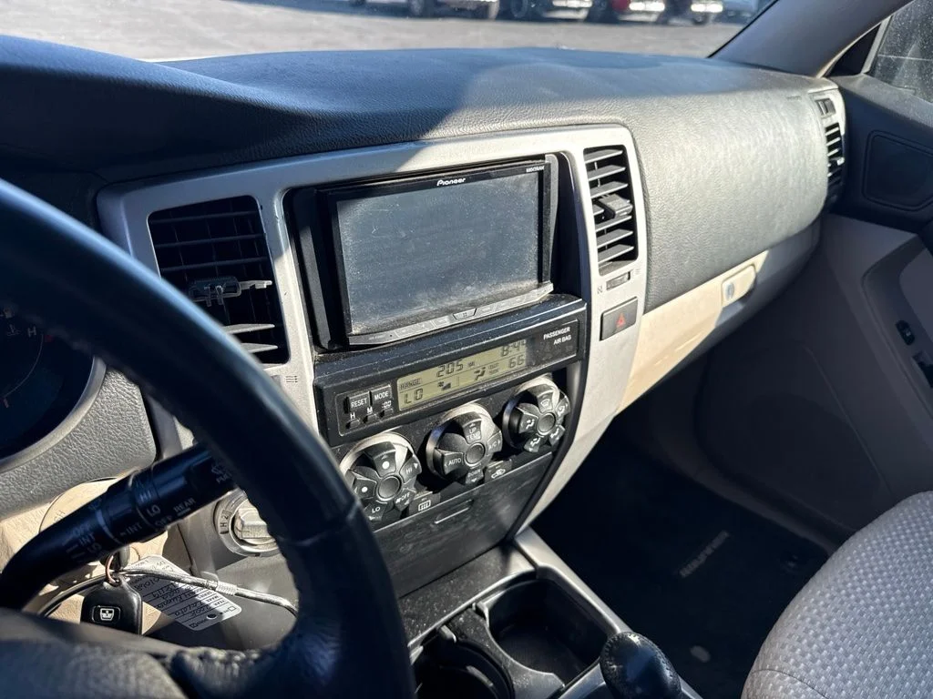 Used 2008 Beige Toyota SR5 image 21