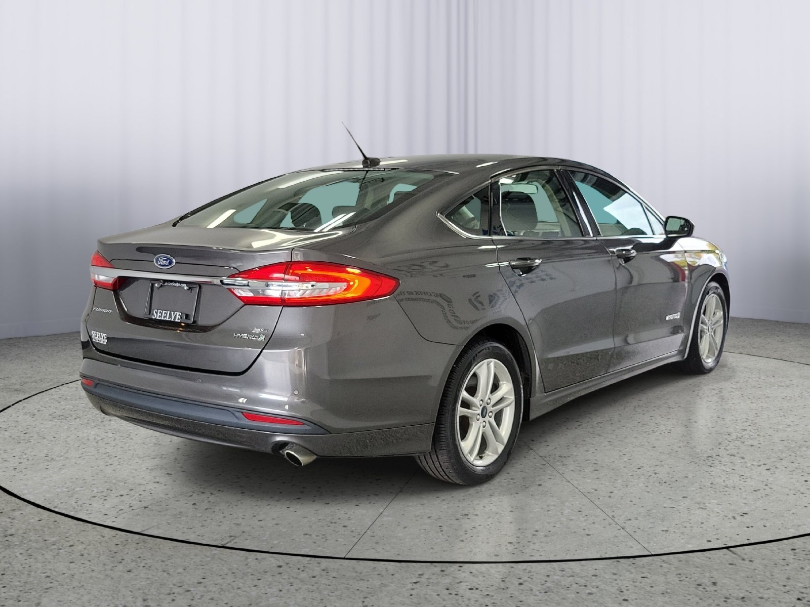 Used 2018 Ford Fusion Hybrid SE with VIN 3FA6P0LU4JR276824 for sale in Paw Paw, MI