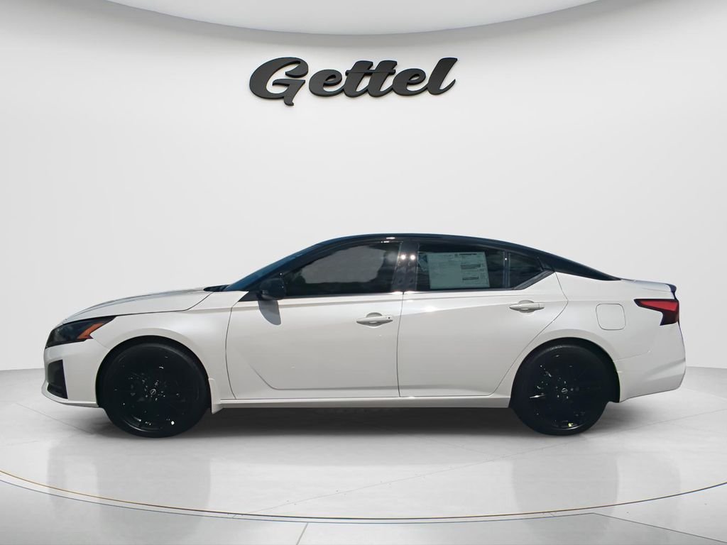 New 2026 Pearl White TriCoat / Super Black Two-tone Nissan SR Midnight Edition® image 8