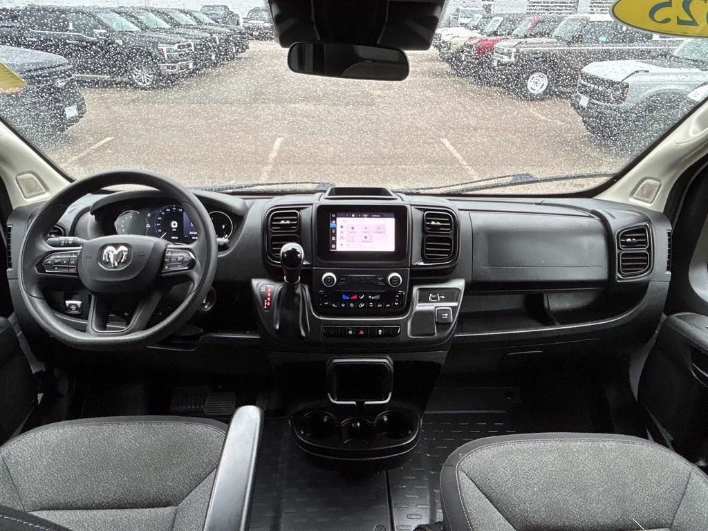 Used 2025 White Ram  image 18