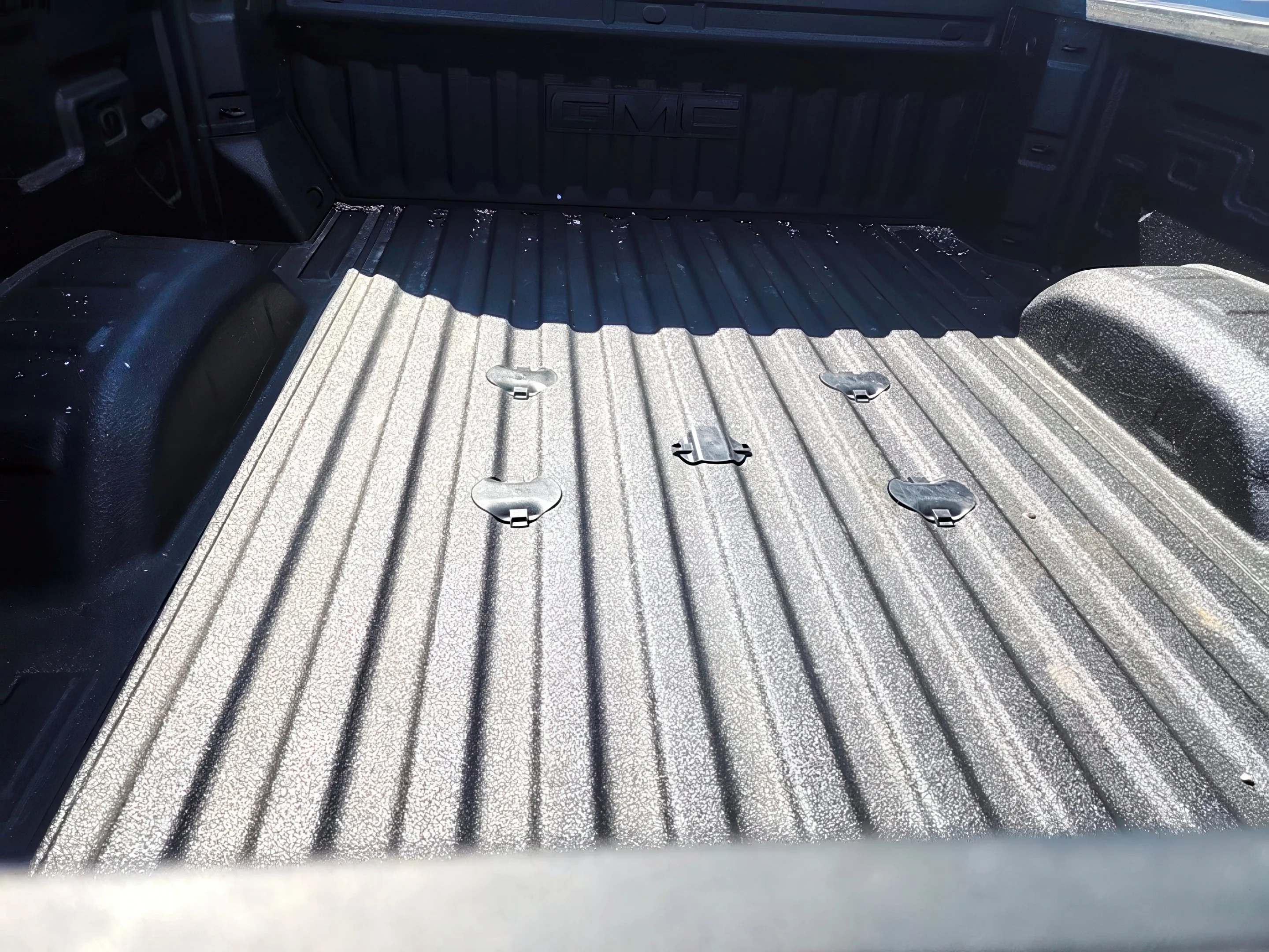 Used 2025 Sterling Metallic GMC AT4 image 6