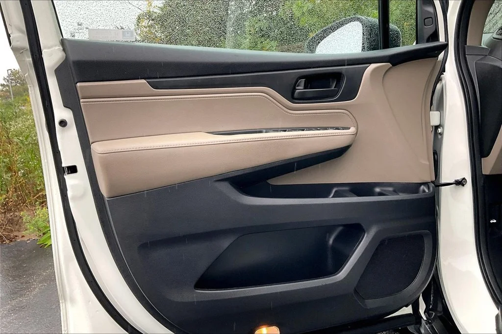 Used 2019  Honda EX image 23