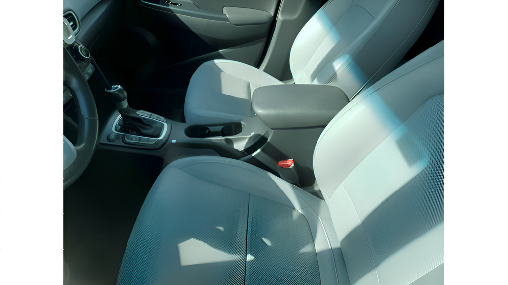 Used 2018 Chalk White Hyundai Ultimate image 14