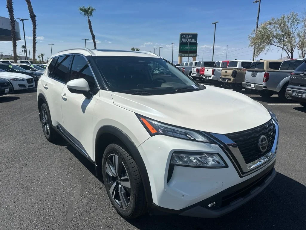 Certified Used 2021 White Nissan SL image 3
