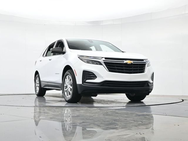 Used 2024 White Chevrolet LS image 33