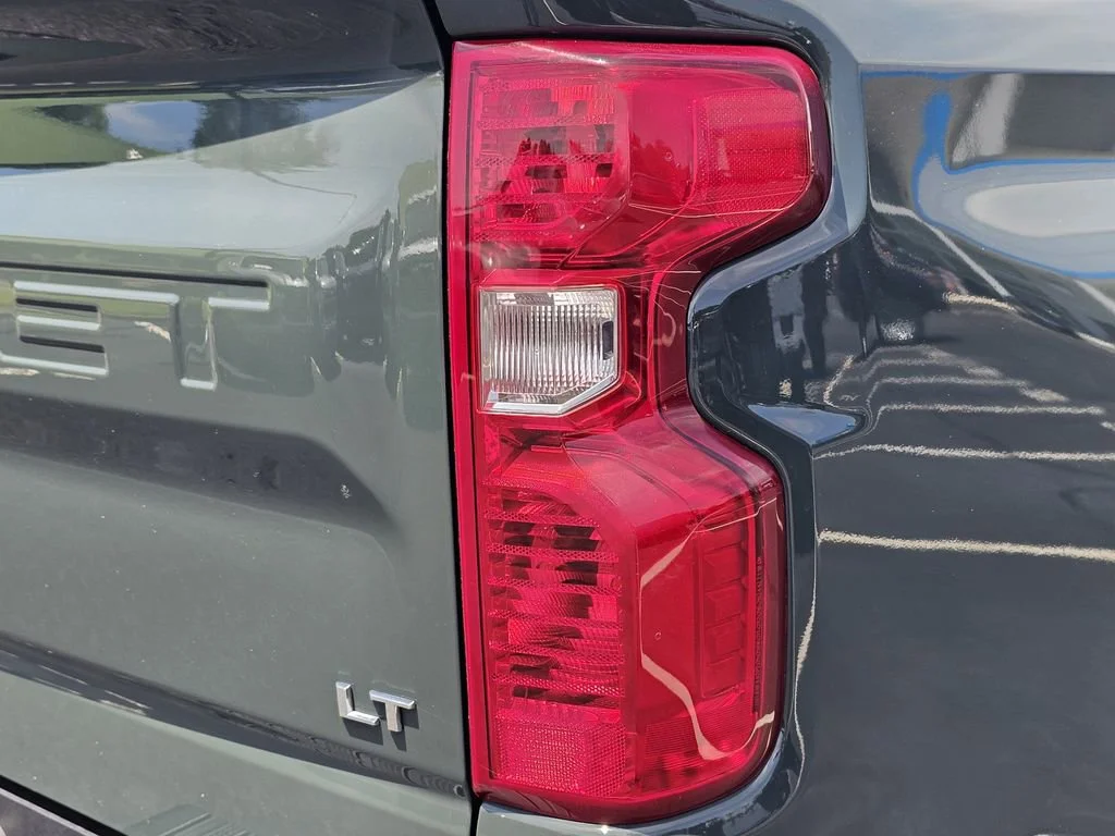 Used 2025 Cypress Gray Chevrolet LT image 9