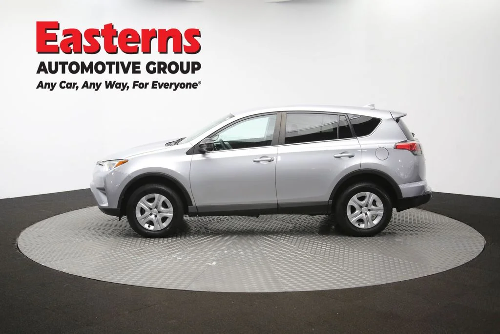 Used 2018 Silver Toyota LE image 58