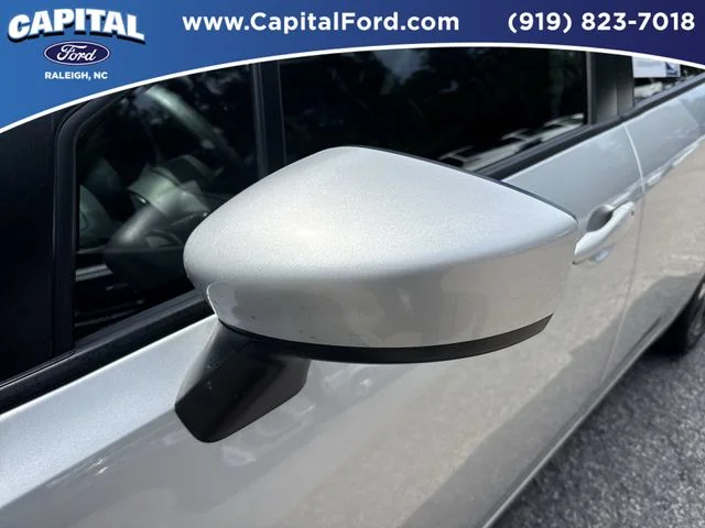 Used 2025 Silver Nissan 1.6 SV image 12