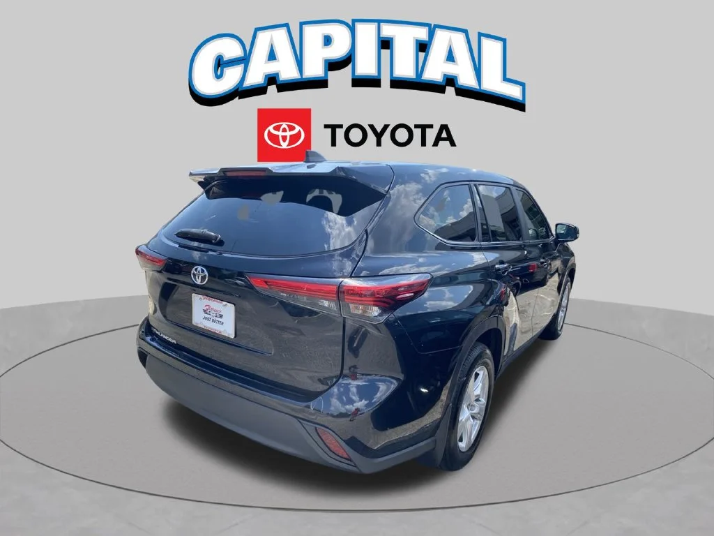 Used 2023 Black Toyota L image 15