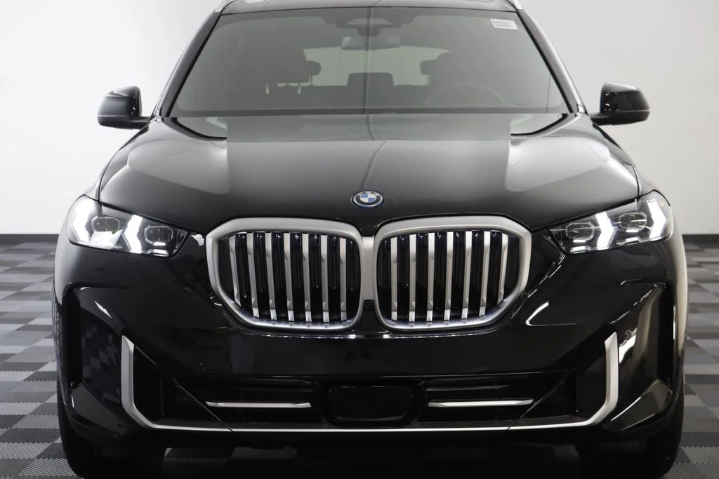 New 2026 Black BMW xDrive50e image 23