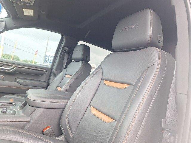 Used 2023 WHITE GMC AT4 image 13