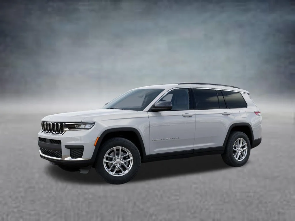 New 2026 Bright White Clear-Coat Exterior Paint Jeep Laredo image 2