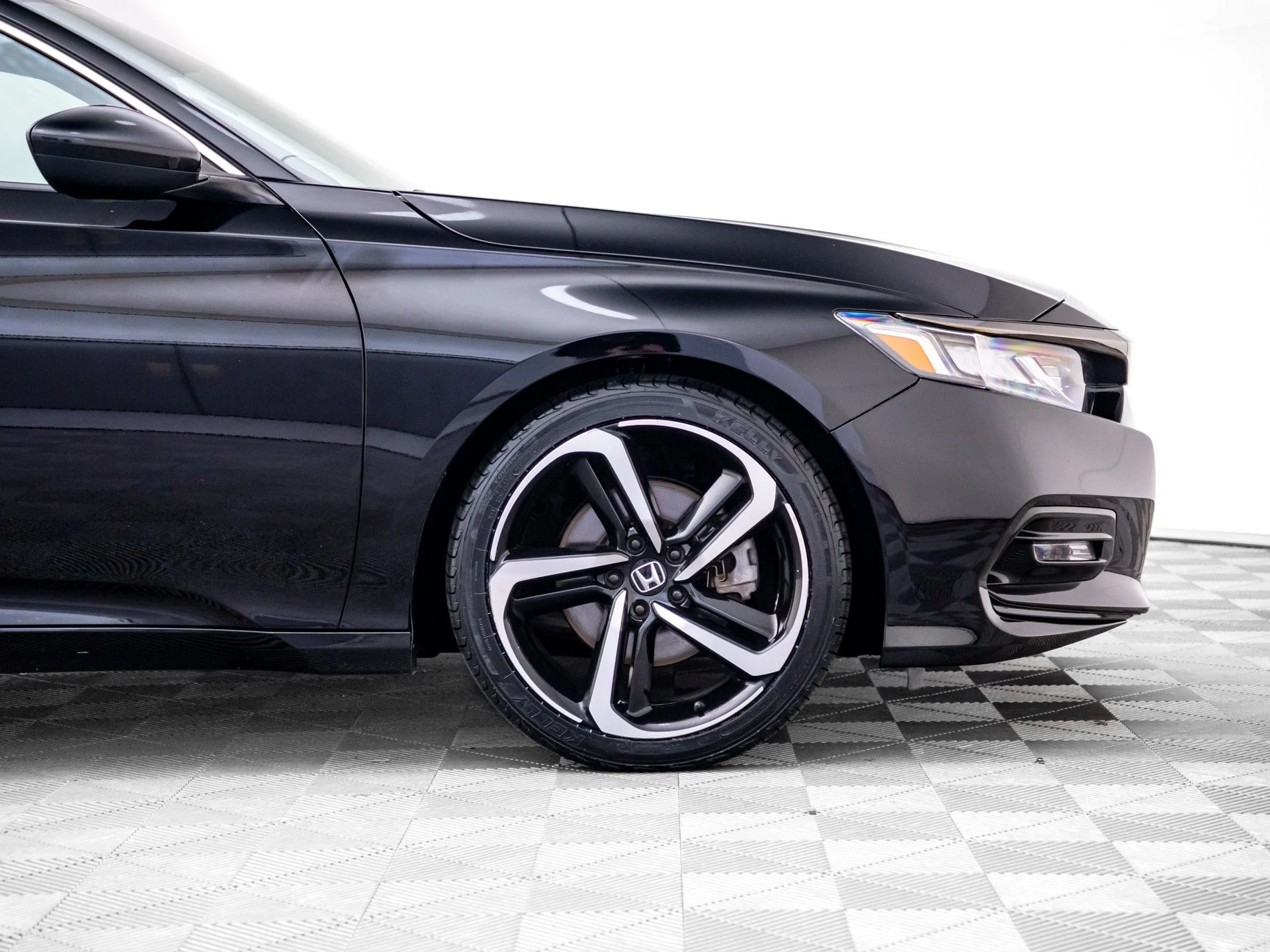 Used 2020  Honda Sport image 32