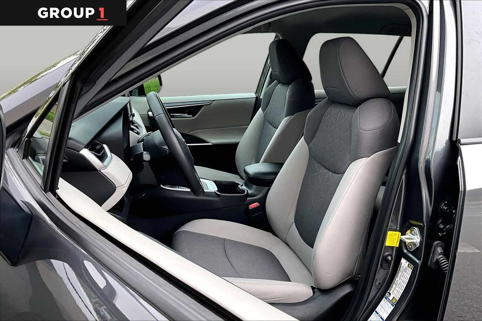 Used 2022 Magnetic Gray Metallic Toyota Hybrid XLE image 9